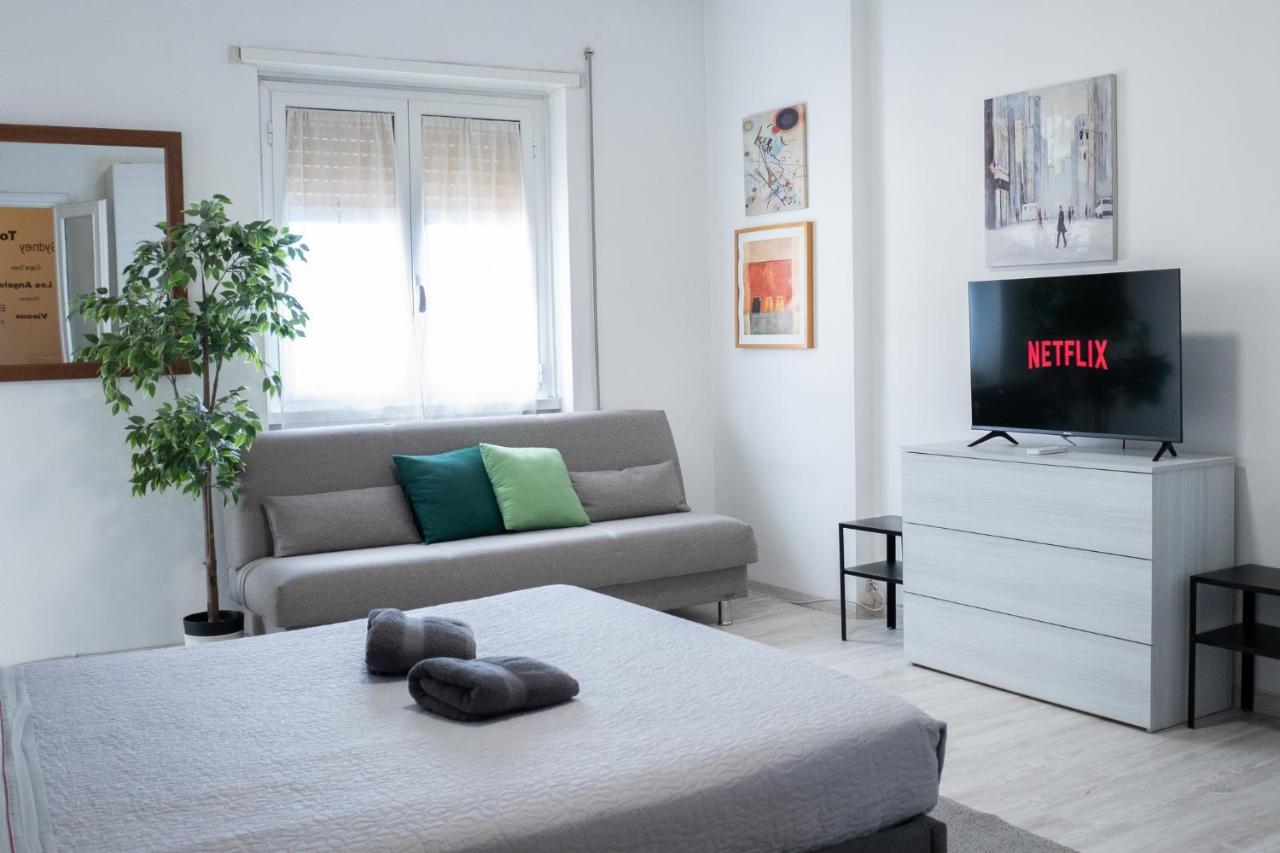 Nonna Pina Guest House Moderno Appartamento Vicino Metro AWifi,Netflix Rome Exterior photo